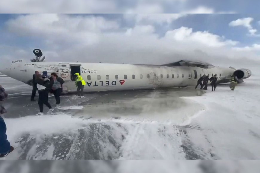 All passengers and crew survive plane crash at Toronto airport