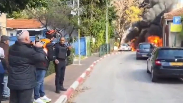 Fire Breaks Out in Tel Aviv After Iranian Missile Strike