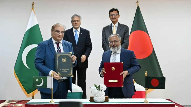 Bangladesh and Pakistan Sign Agreement and Four MoUs During Bilateral Meeting in Dhaka