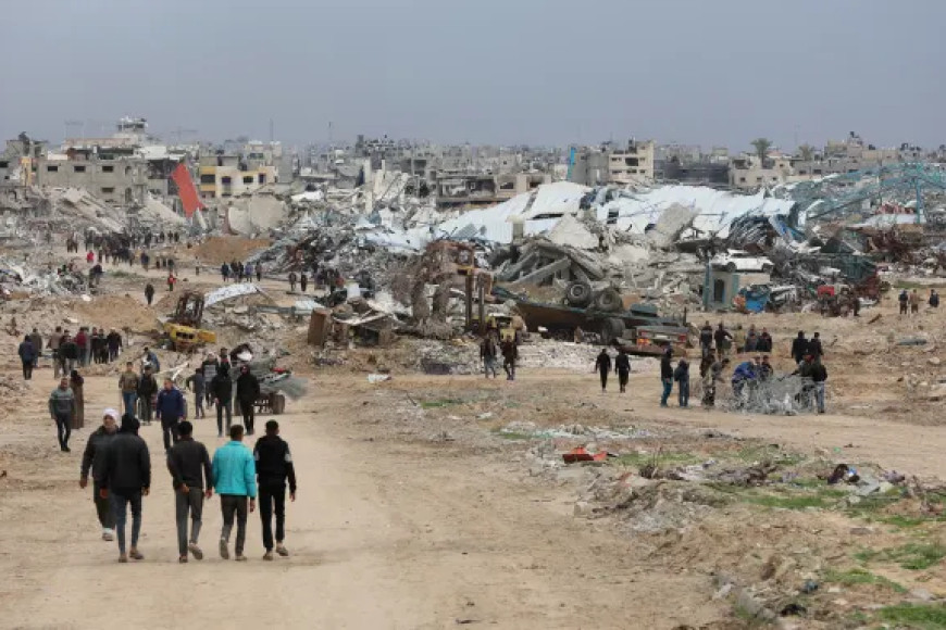 Israel completes withdrawal from key road dividing Gaza as part of ceasefire deal