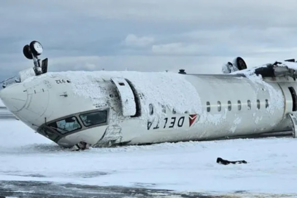 Passengers on crashed Toronto plane offered US$30,000 each