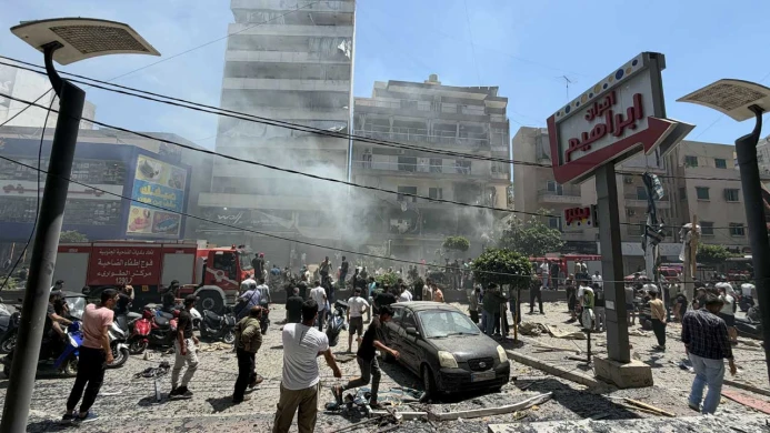 3 Killed in Israeli Airstrikes on Lebanon